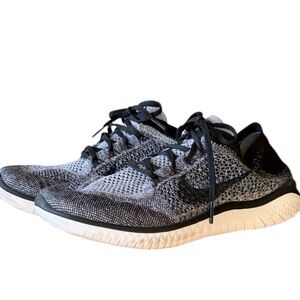 NIKE FREE RN FLYKNIT ladies OREO running shoe size 10 EXCELLENT condition